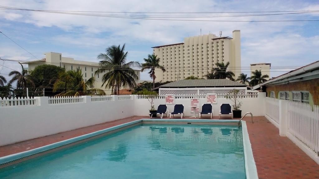 Village Hotel Ocho Rios Exteriér fotografie