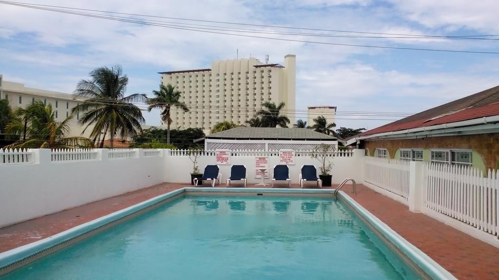 Village Hotel Ocho Rios Exteriér fotografie